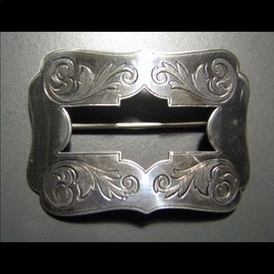 Antique VICTORIAN engraved buckle/sash brooch pin